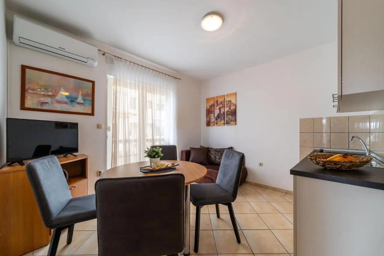 Apartmani Devcic Palit