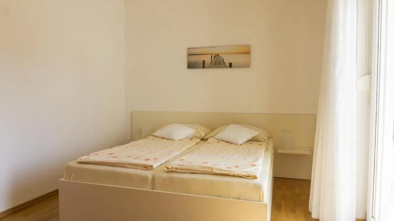 Apartmani Devcic Palit 0*,  Kroatien